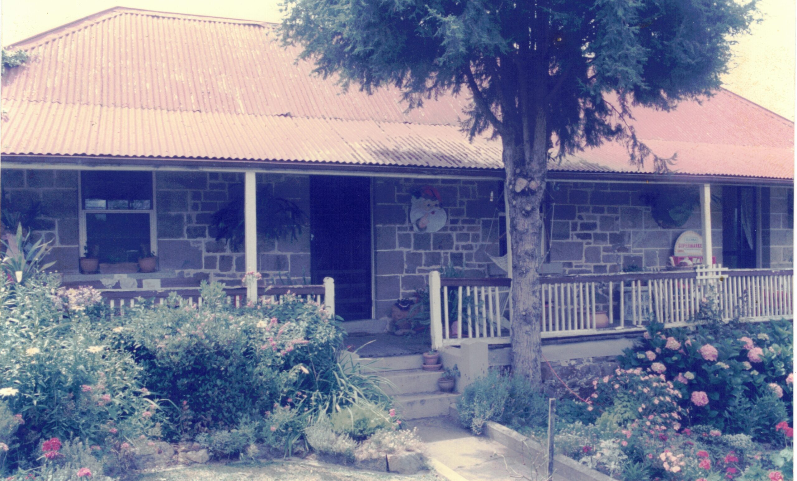 The old school master's residence at 19 Monaro Street in 1992, image courtesy of and copyright Pat Raymond.